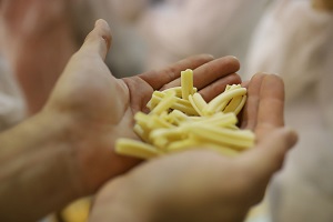 Loro di Napoli porta il gusto a Milano