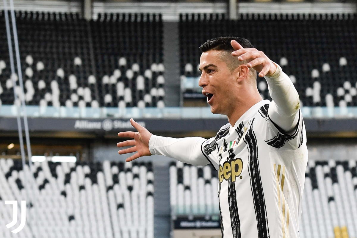 Serie A, la Juventus si aggiudica il recupero della 3ª giornata battendo il Napoli per 2-1