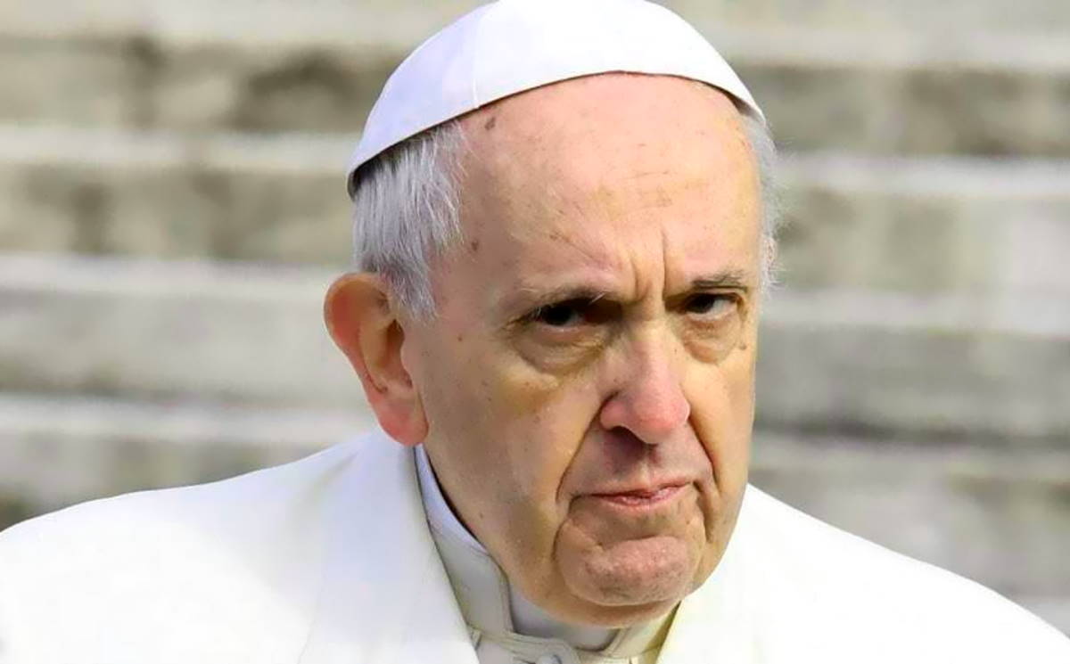 Il Papa abroga la riforma di Ratzinger e limita il ricorso a celebrare la messa antica