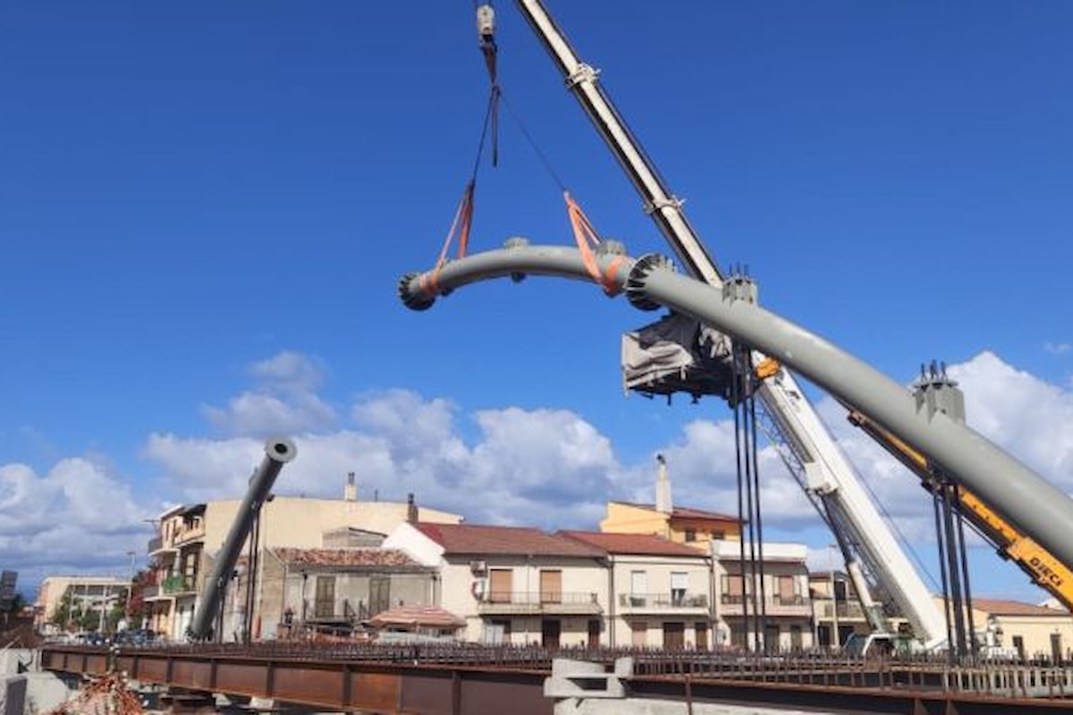 Barcellona Pozzo di Gotto (ME) – Procedono i lavori per realizzare il nuovo ponte di Calderà