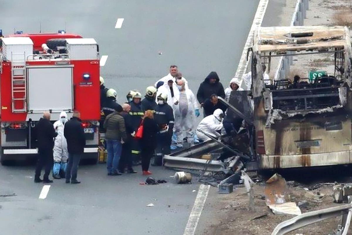Gravissimo incidente in Bulgaria: 46 le vittime di un bus che dopo un inicidente è stato avvolto dalle fiamme