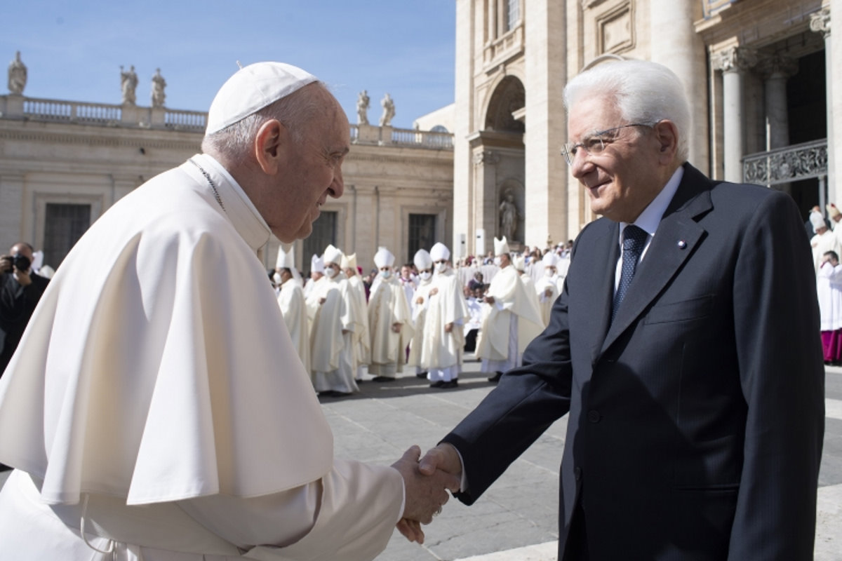 La guerra in Ucraina al centro del messaggio inviato da Mattarella a papa Francesco per il suo compleanno