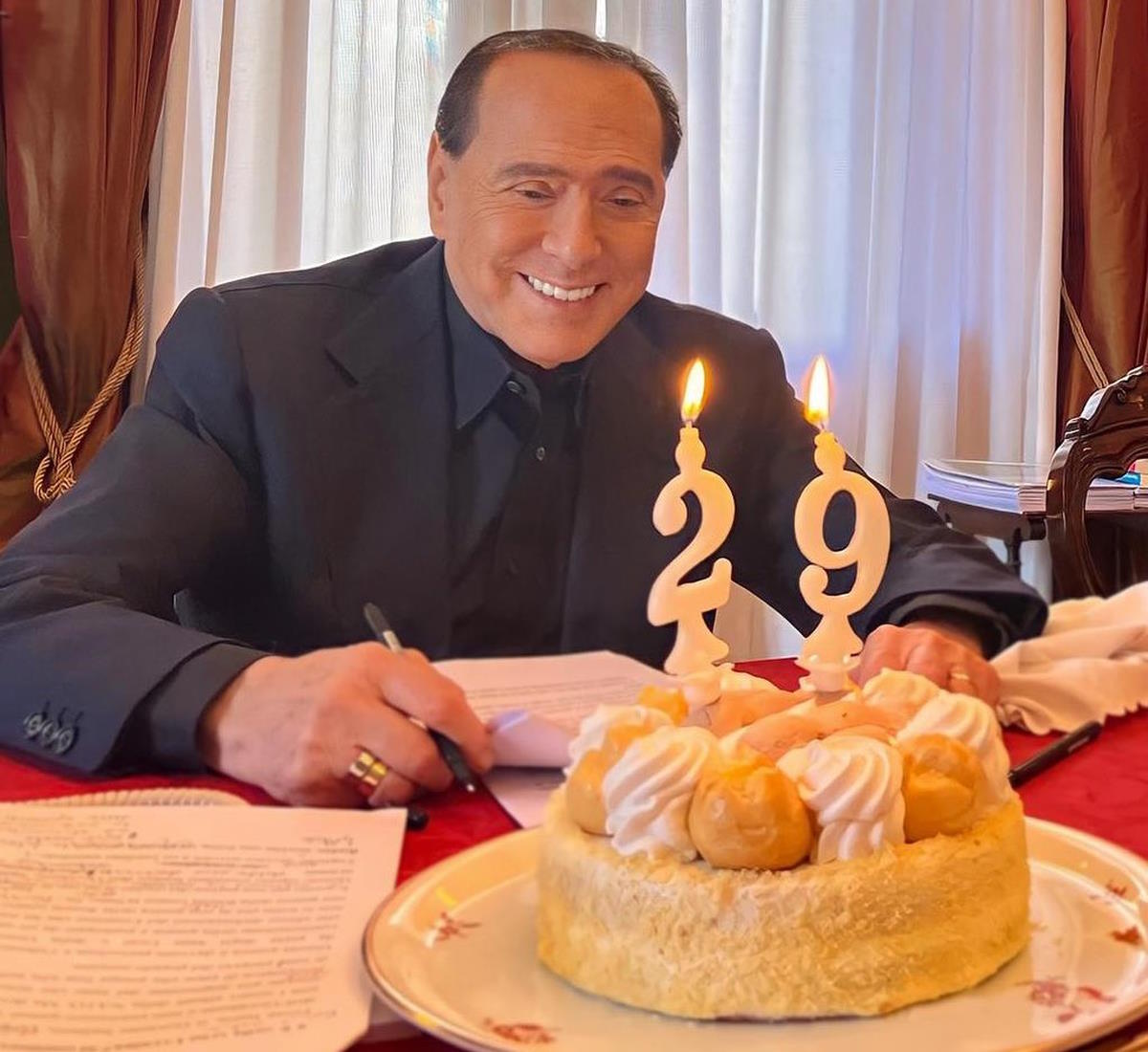 29 anni fa l'inizio di un incubo: la discesa in campo di Silvio Berlusconi