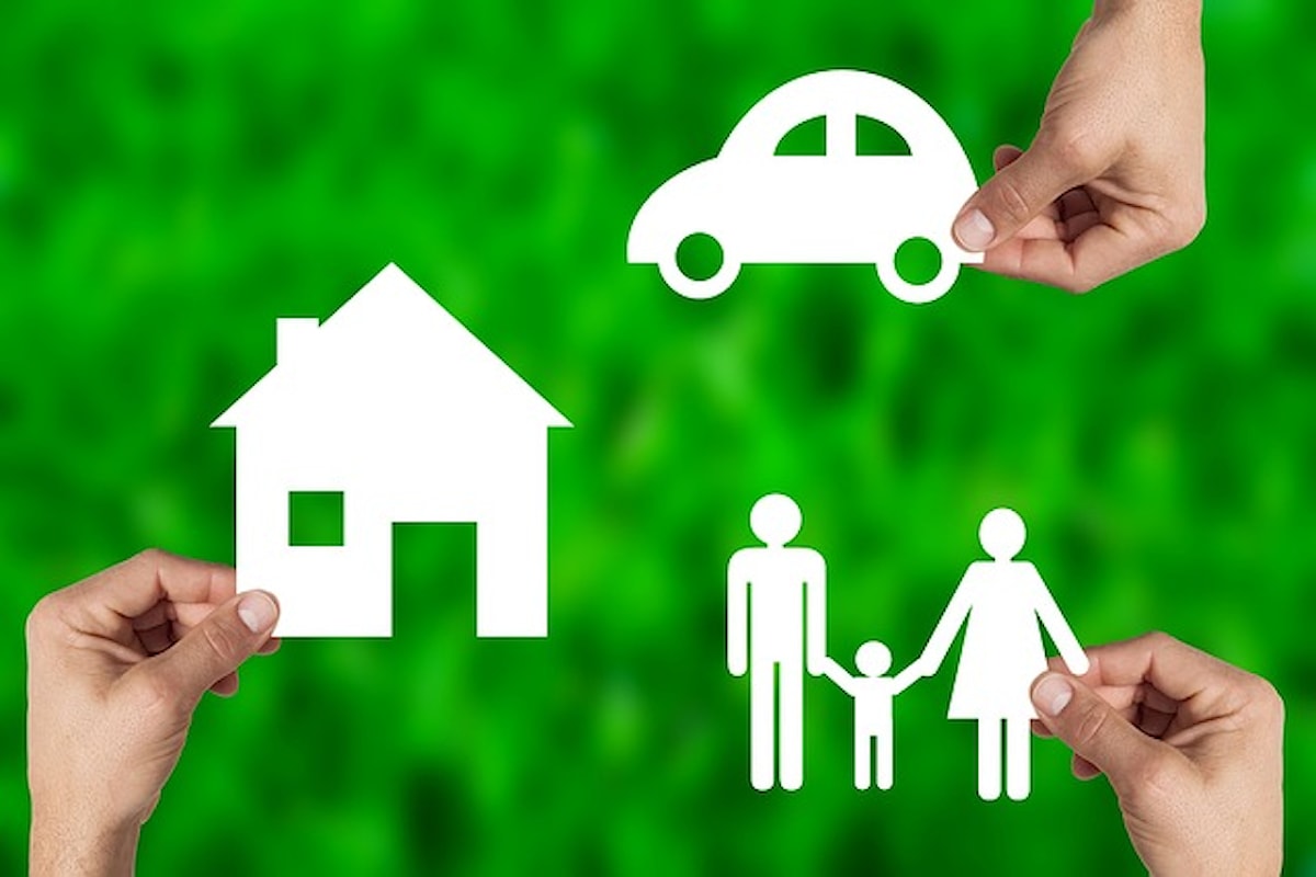 Assicurazione auto, come risparmiare: Strategie, garanzie e bonus