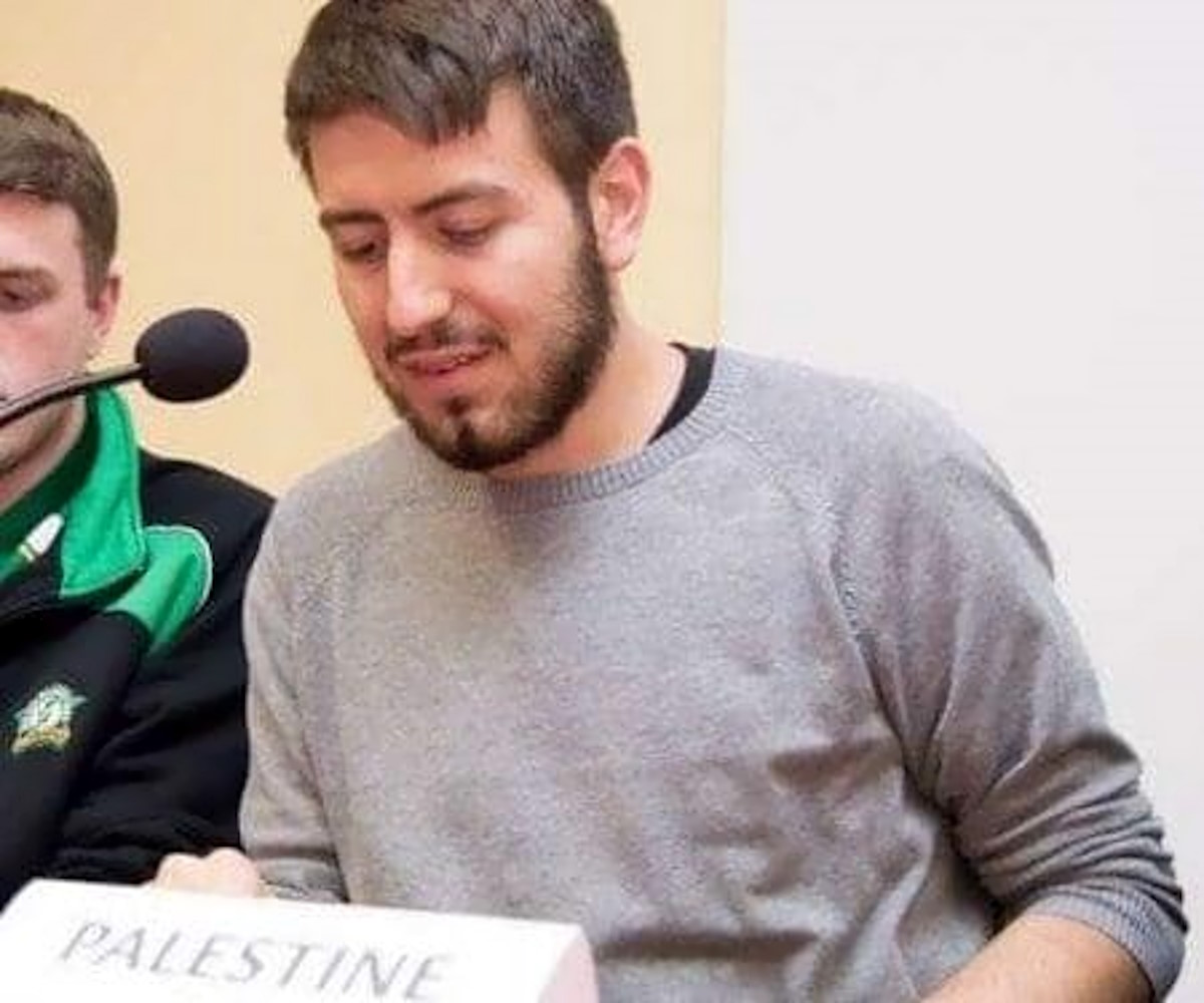Khaled El Qaisi è stato scarcerato, ma ancora non potrà tornare in Italia