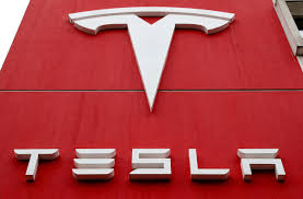 NUOVI GUAI PER TESLA