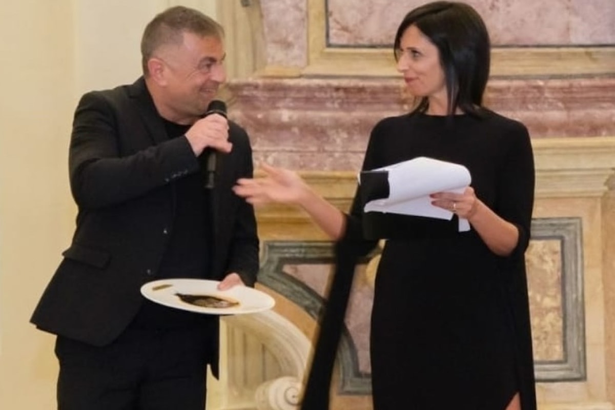 Il giornalista di Assago Biagio Maimone riceve il premio ai Wine Awards di Food and Travel Italia