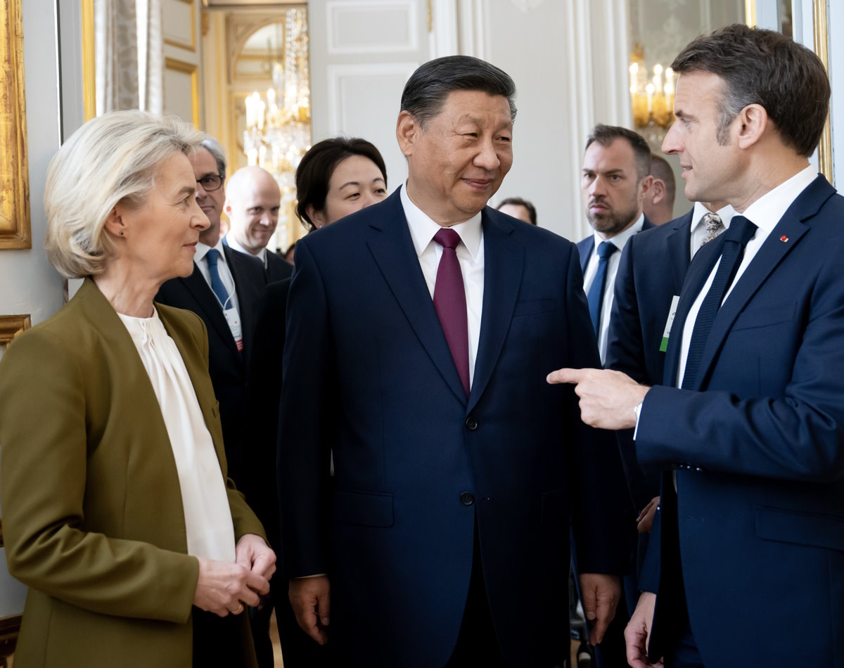 Incentrato sul conflitto in Ucraina il colloquio all'Eliseo tra Macron, von der Leyen e Xi Jinping