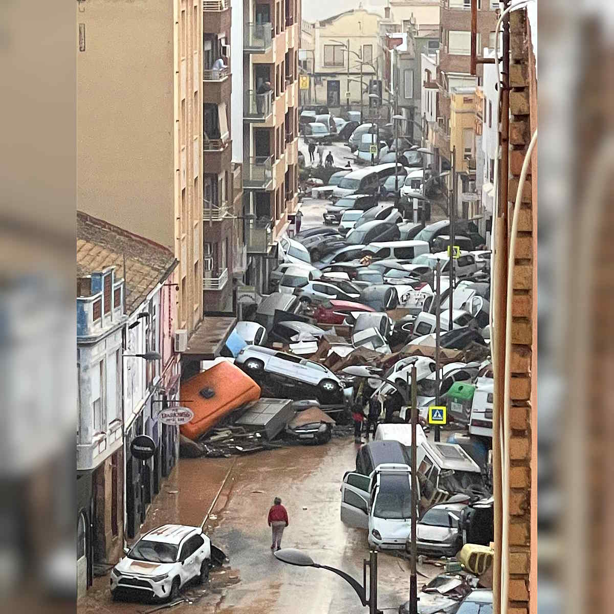 Finora 51 i morti registrati a causa dell'improvvisa alluvione che ha colpito alcune aree della Comunitat Valenciana