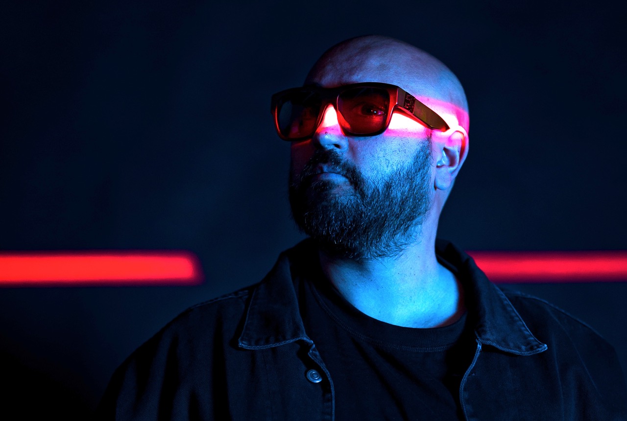 Il nuovo singolo di Danilo Seclì è “Noche” e dà il via all'estate 2025