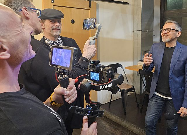 Il Metallo che Parla è la prima staffetta letteraria LIVE a Genova