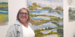 Patrizia Ghirardelli l’antico lacus janulae ispirazione profonda della mostra antologica “Riflessioni sul lago”