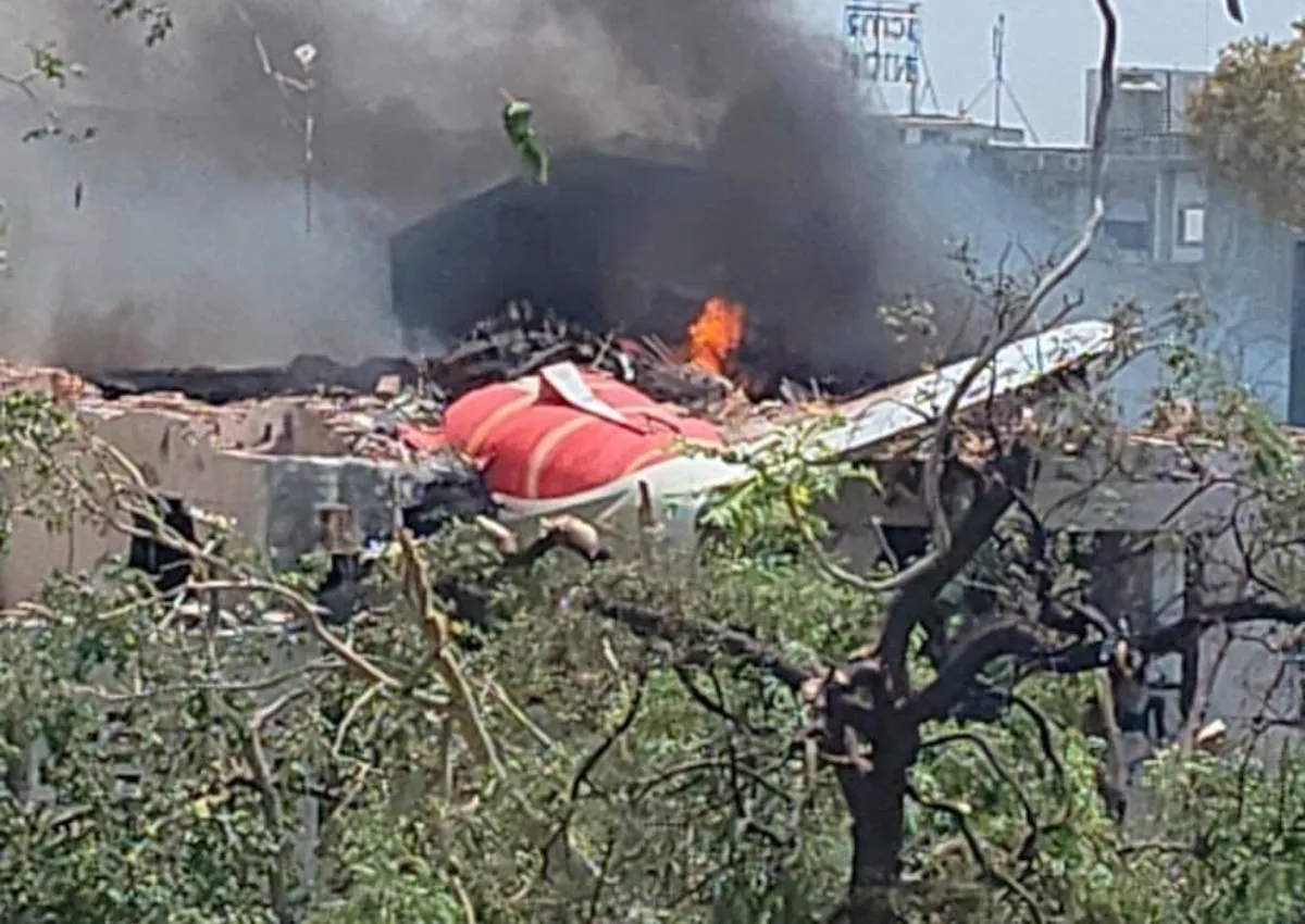 Tragedia ad Ahmedabad: si schianta il volo Air India, oltre 200 morti. Un passeggero è miracolosamente sopravvissuto