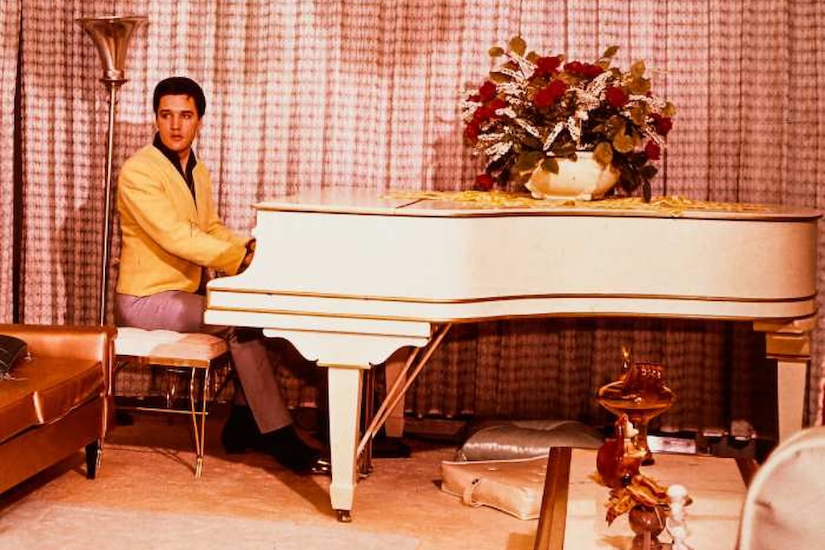 Dal 10 agosto lo storico Baby Grand Piano di Elvis Presley è in vendita su eBay