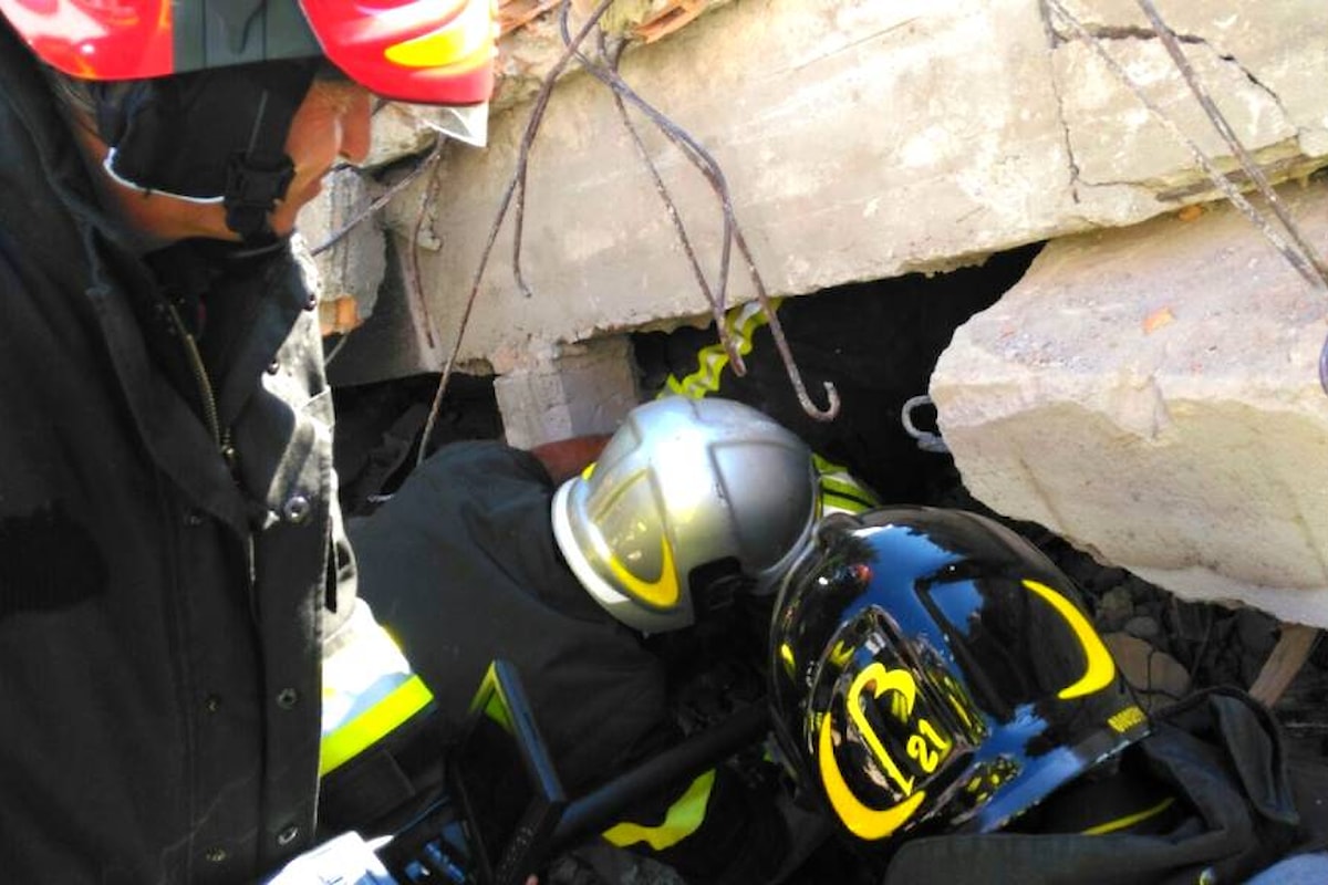 Sempre loro, soprattutto loro. I Vigili del Fuoco continuano a scavare nel reatino