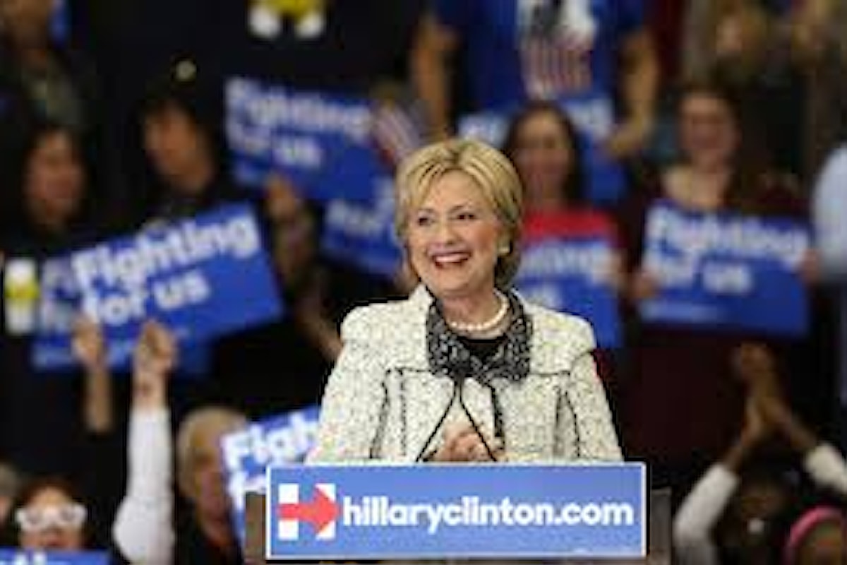 Hillary Clinton sconfigge Bernie Sanders nelle primarie in Sud Carolina
