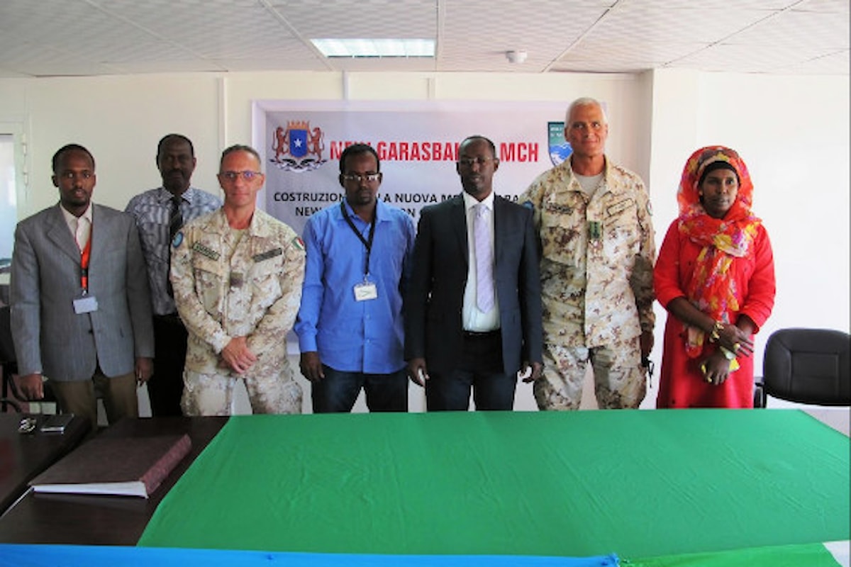 Mogadiscio:militari italiani costruiscono ospedale che fornirà assistenza medica anche a sfollati