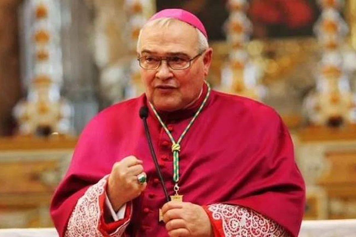 L'ex nunzio apostolico negli Usa Viganò accusa papa Francesco di aver coperto gli abusi del card. McCarrick e lo invita a dimettersi