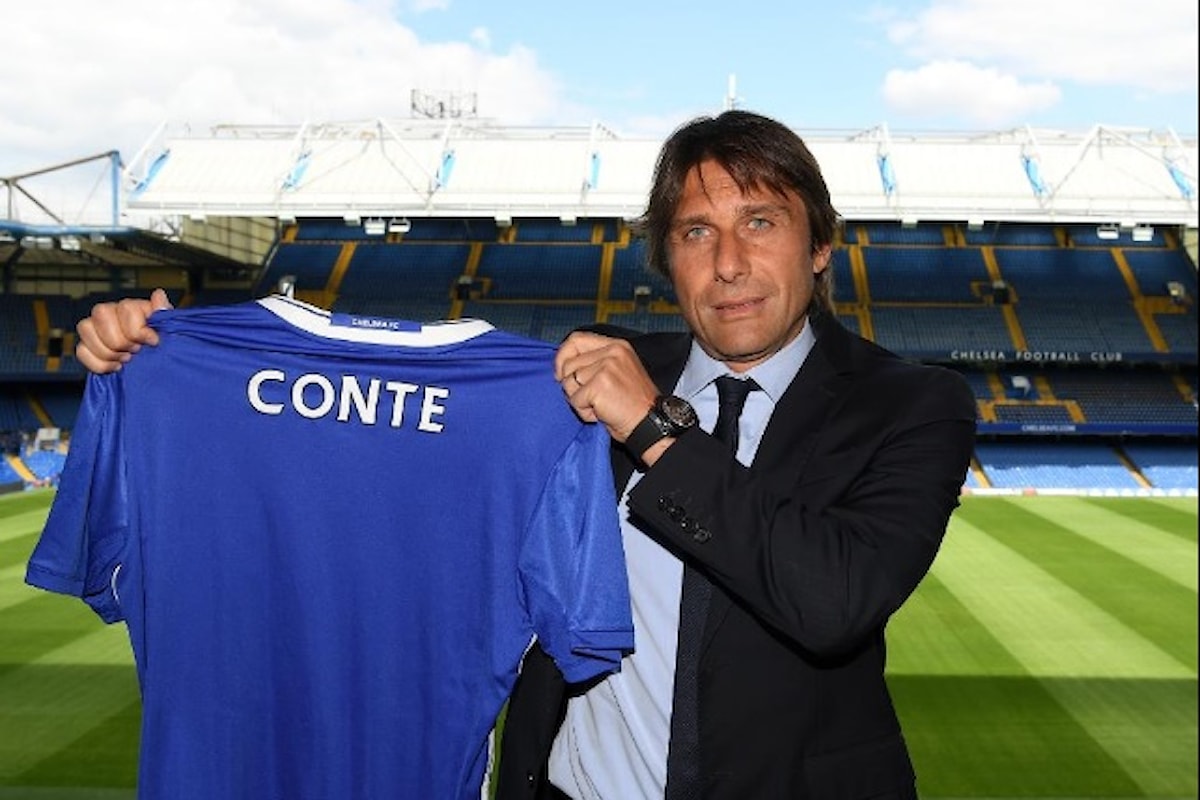 L'ex ct della Nazionale Antonio Conte presentato dal Chelsea
