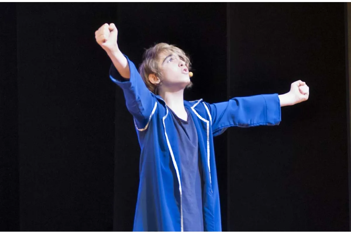 Artisti Emergenti: intervista a Lorenzo de Filippo, una voce nuova per il musical