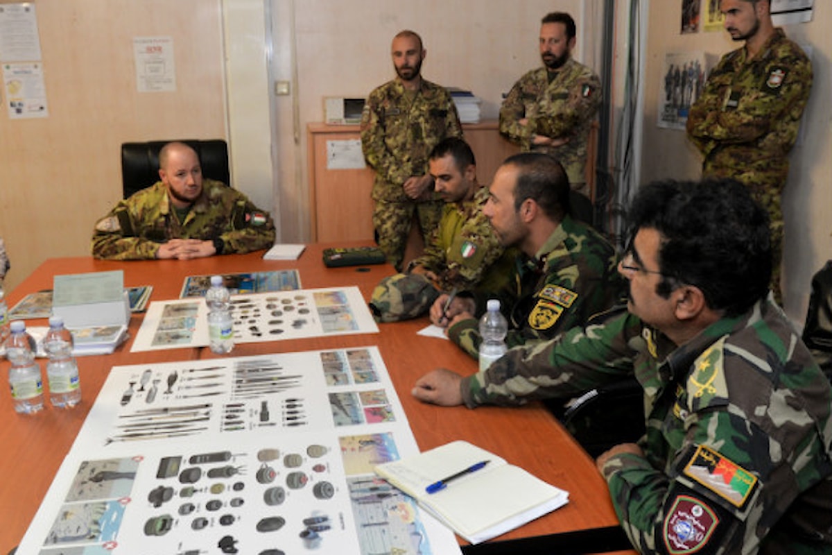 Afghanistan, militari italiani organizzano nelle scuole campagna informativa su rischi IED